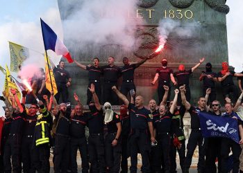 Fransa’da liselilerin eylemleri kapsamında 202 kişi yaralandı