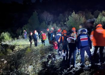 Isparta’da kanyonda mahsur kalan 14 kişilik İHH gönüllülerinden 1 kişi hayatını kaybetti