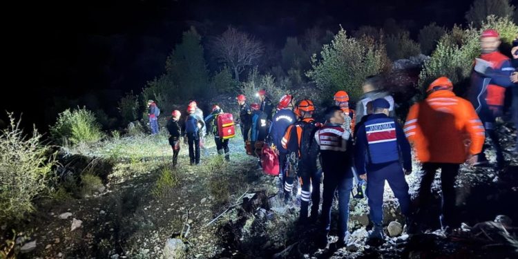 Isparta’da kanyonda mahsur kalan 14 kişilik İHH gönüllülerinden 1 kişi hayatını kaybetti