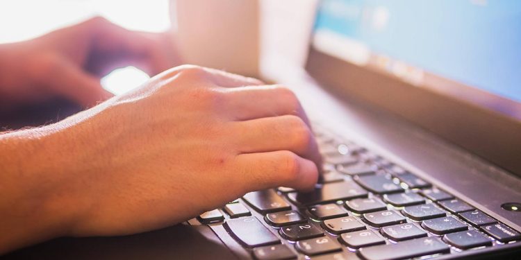 İletişim sektörüne yönelik şikayetlerde ilk sırayı internet hizmetleri aldı
