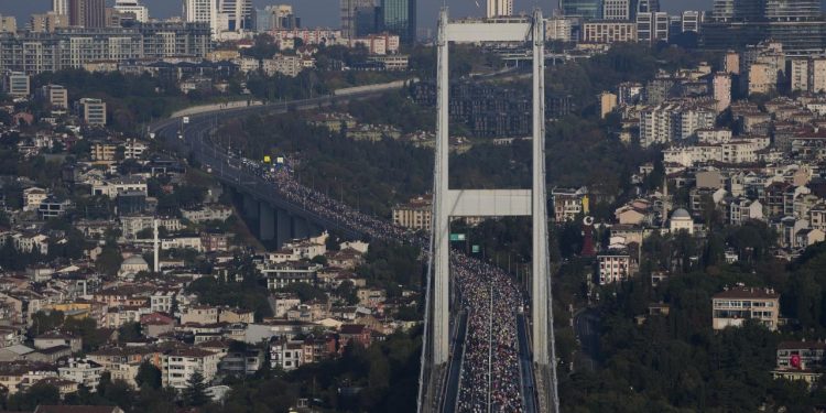 İstanbul Maratonu nedeniyle bazı yollar trafiğe kapatılacak