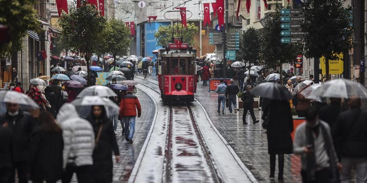 Valilik uyardı: İstanbul’da sağanak ve fırtına etkili olacak