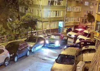 Polisten kaçan alkollü sürücü park halindeki araçlara çarptı