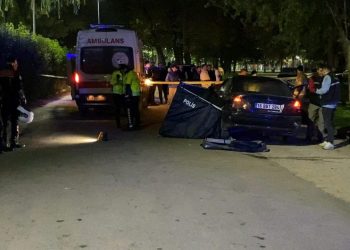 Bursa’da otomobile çarpan motosikletin sürücüsü öldü