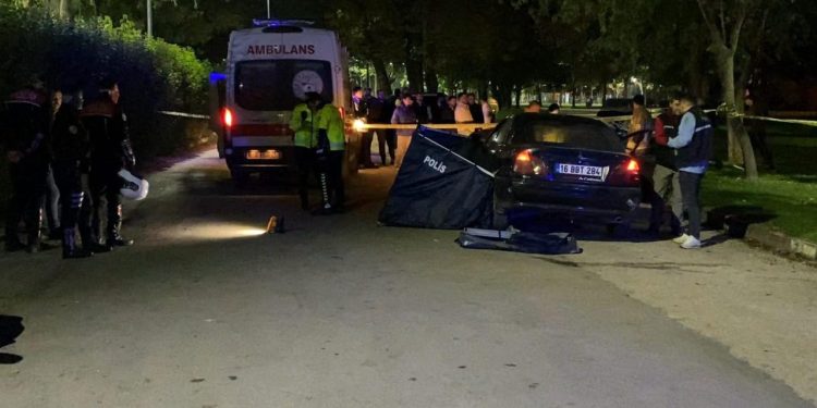 Bursa’da otomobile çarpan motosikletin sürücüsü öldü