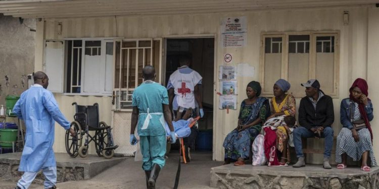 Ebola bilançosu: Can kaybı 4’bini geçti
