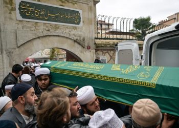 Fatih’te elektrik akımına kapılarak hayatını kaybeden genç hafız son yolculuğuna uğurlandı
