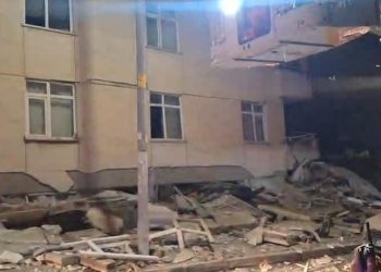 İstanbul’da 6 katlı bina çöktü