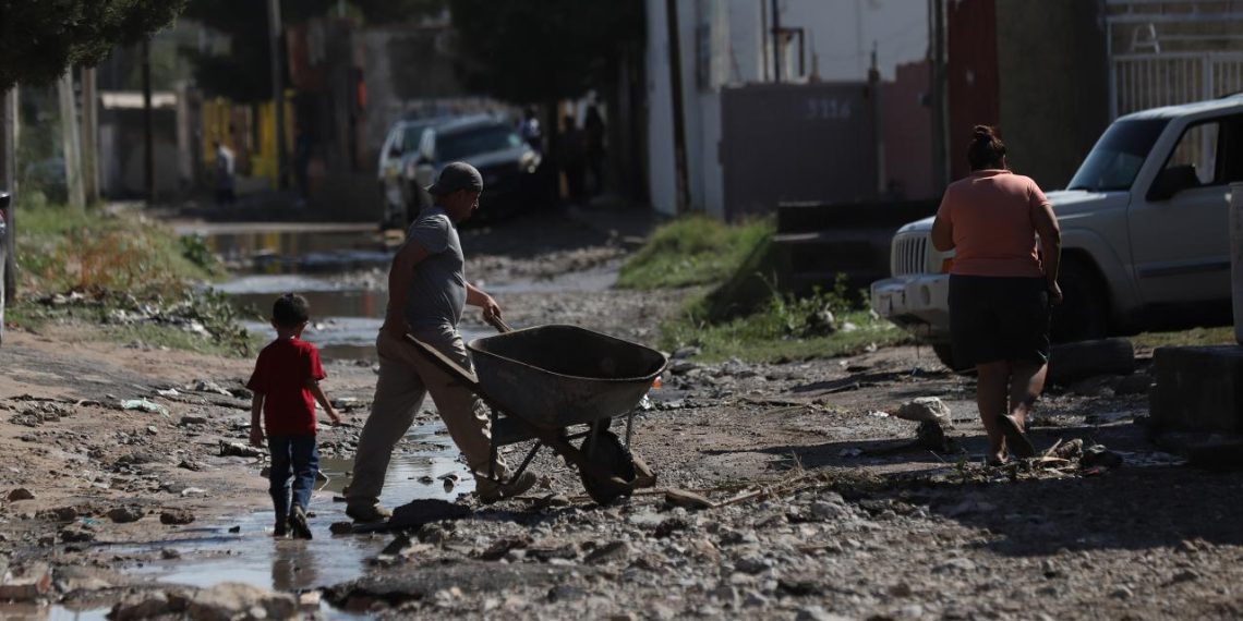 Meksika’da kasırga ve tropikal fırtınanın yol açtığı şiddetli yağışlar sonucu 6 kişi öldü