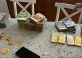 Mersin’deki yolsuzluk soruşturmasında yüklü miktarda döviz ve altın ele geçirildi