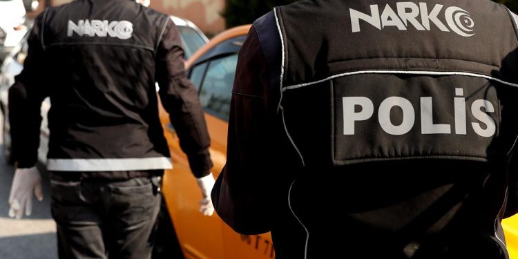 Uyuşturucuyla mücadelede farkındalık artırılacak