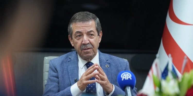 Ertuğruloğlu: Rumlarla yeni bir ortaklık kurma diye bir seçenek yok