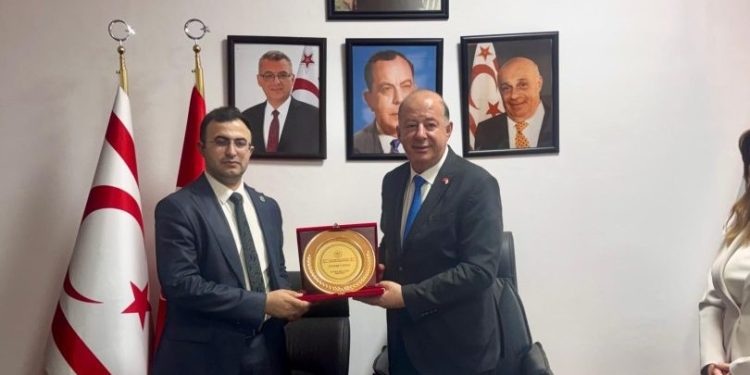 Dinçyürek: Azerbaycan ile sağlık alanındaki iş birliğimizi somut projelere dönüştürmek istiyoruz