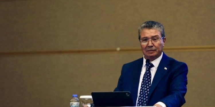 Üstel: Bu topraklarda bayrağımız inmeyecek, ezanımız susmayacak