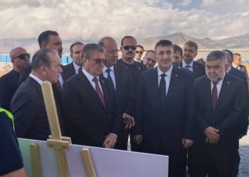 Üstel ve Yılmaz, Yeni Lefkoşa Hastanesi inşaat alanında incelemelerde bulundu
