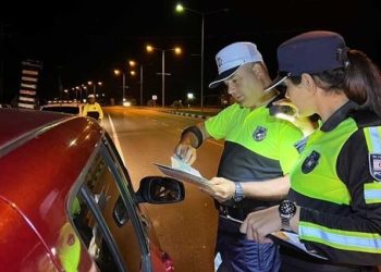 Trafik denetimlerinde 264 sürücü rapor edildi, 22 araç trafikten men edildi