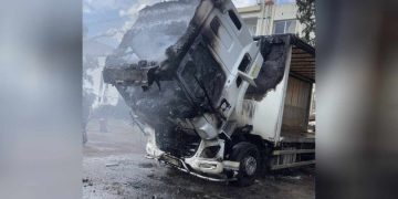 Küçük Kaymaklı’da tır yangını!