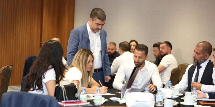 UBP’nin LTB Başkan adayı Aktunç, UBP meclis adaylarıyla buluştu