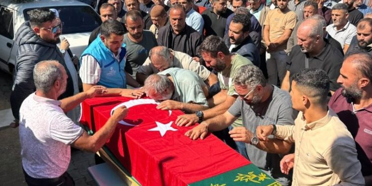 Gemi kazasında hayatını kaybeden Mahmut Demir memleketi Hatay Reyhanlı’da defnedildi
