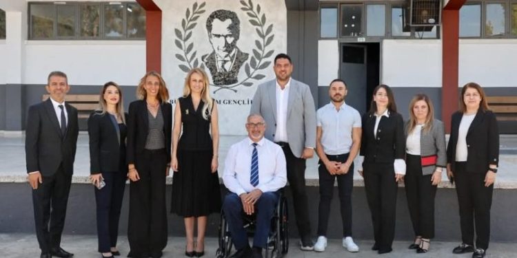Nilden Bektaş Erhürman, engelli bireyler için okullarda yapılan düzenlemeleri inceledi