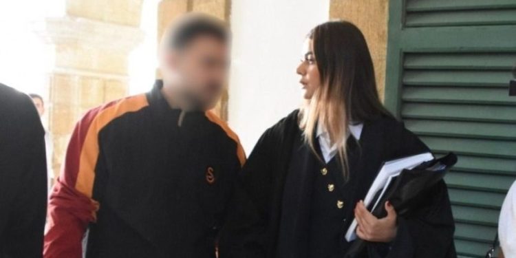 Lefkoşa’da Hint keneviri alma, verme ve tasarruf suçlarıyla ilgili tutuklanan A.Ş. mahkeme huzuruna çıkarıldı