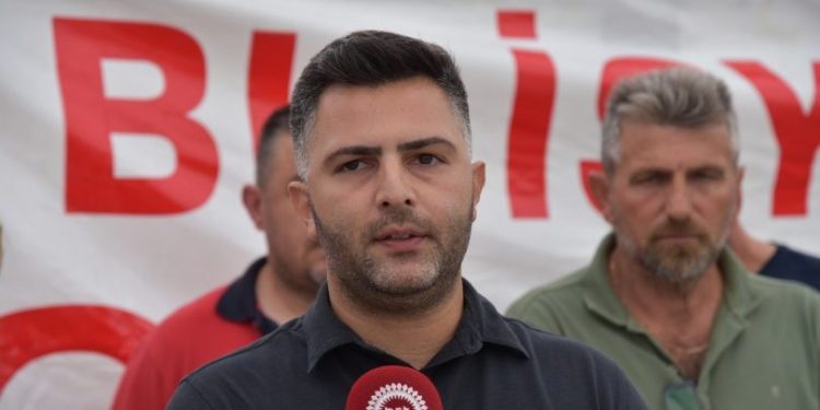 Petrol-İş’in grevi ikinci gününde: Mücadelemiz sürecek