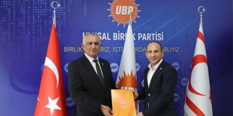 Çavuşoğlu, UBP milletvekilliği aday adaylığı için başvurusunu yaptı
