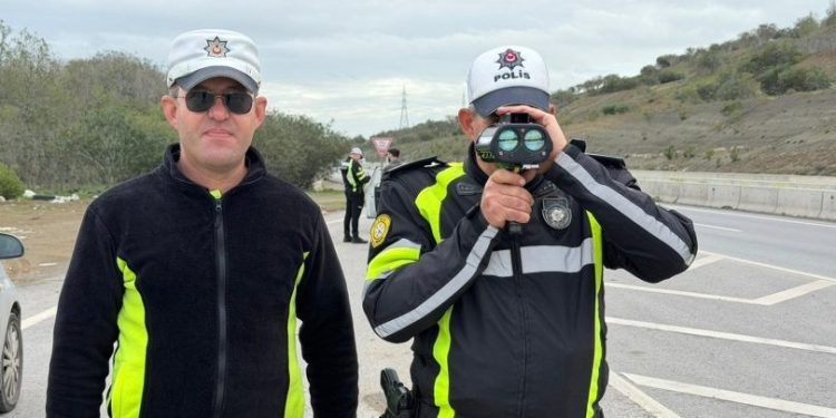 Trafik denetimlerinde 356 sürücüye yasal işlem: 13 araç trafikten men edildi