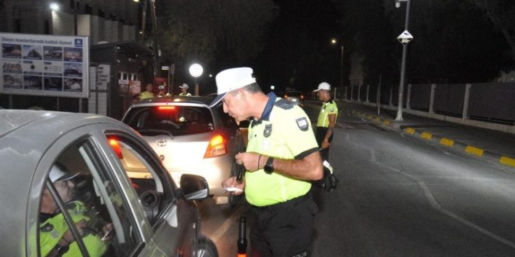 Ülke genelinde denetim: 46 tutuklama,  bin 414 kişiye yasal işlem