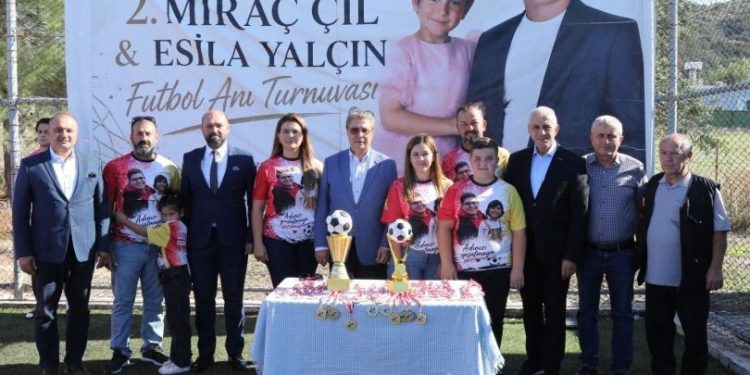 Başbakan Üstel 2. Miraç Çil ve Esila Yalçın Anı Turnuvasına katıldı