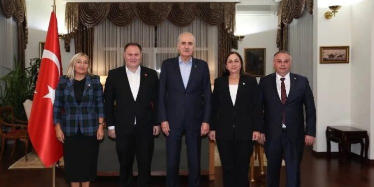 Türkiye ve KKTC meclis başkanları, Türkiye’nin Bişkek Büyükelçiliğini ziyaret etti