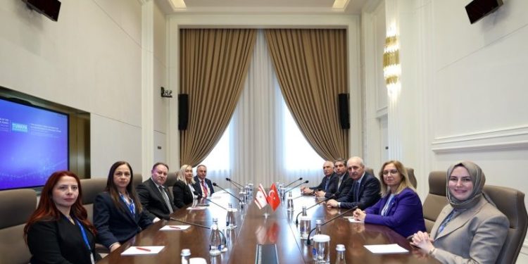 Öztürkler ve Kurtulmuş Bişkek’te buluştu
