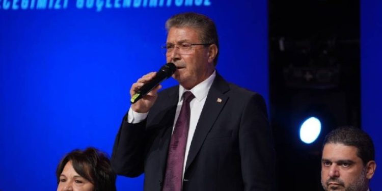 Üstel: Gençlerimizin kendi topraklarında kök salmasını istiyoruz