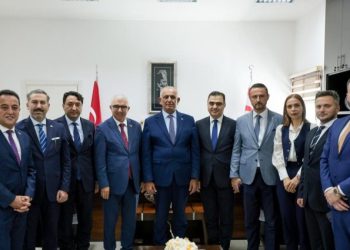 Bakan Çavuşoğlu, Türk Kızılay heyetini kabul etti