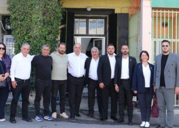 Albayrak’tan Esentepe esnafına mesaj: “Esentepe’yi birlikte kalkındıracağız!”