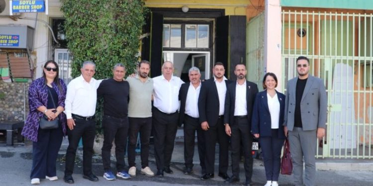 Albayrak’tan Esentepe esnafına mesaj: “Esentepe’yi birlikte kalkındıracağız!”
