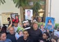 Acılı aileler Girne Mahkemesi önünde adalet taleplerini yineledi
