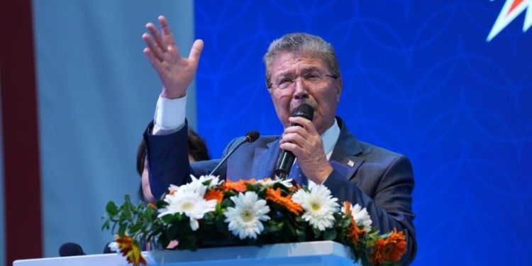 Üstel: Tek başına iktidar yolculuğumuz bu akşam başlamıştır!