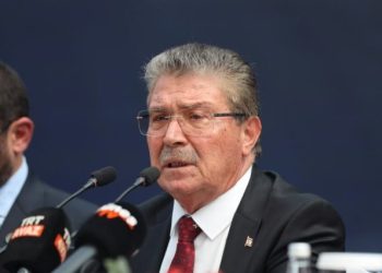 Başbakan Üstel, Öztürkler ve Yeşilırmak’tan milletvekilliği adaylıklarından çekilmelerini istedi!