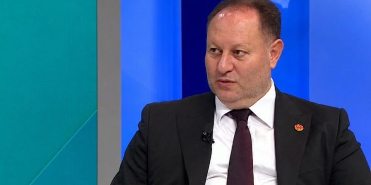 Öztürkler: “6 Aralık’ta en ciddi demokrasi sınavı verilecek”
