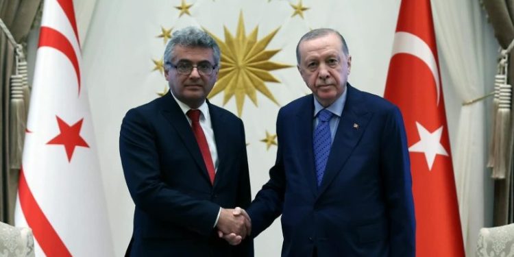 Cumhurbaşkanı Erhürman, Erdoğan ile bir araya geldi