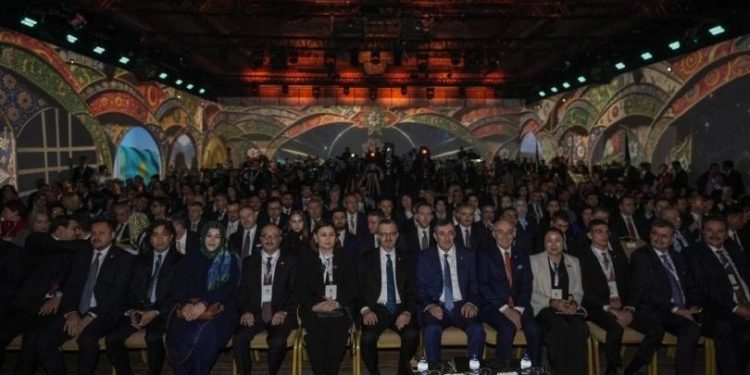 Cumhuriyet Meclisi Milletvekilleri, Ankara’da Türk Dünyası Diyalog Forumu’na katıldı