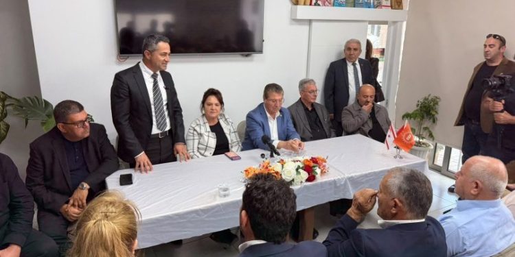 Başbakan Üstel, Dikmen’de Belediye Başkan Adayı ve vatandaşlarla buluştu