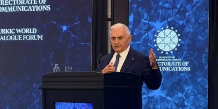 Binali Yıldırım: Kıbrıs’ı tecrit etmek ne insanlığa ne uluslararası hukuka sığar
