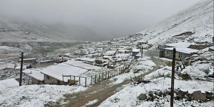 Rize’nin yüksek kesimleri beyaza büründü