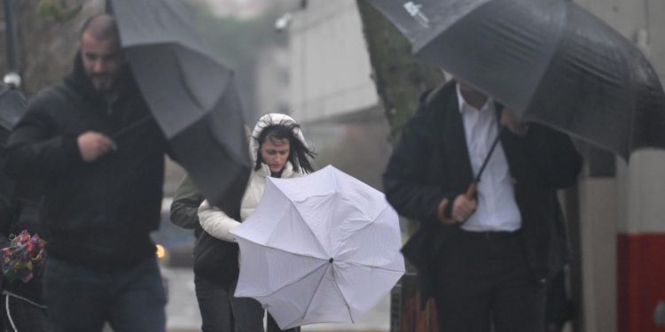 İstanbul’a “turuncu” kodlu uyarı: Kuvvetli yağış ve fırtına bekleniyor