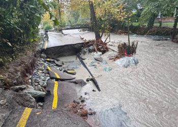 Sapanca’da sağanak: Yollar çöktü, köprüler yıkıldı