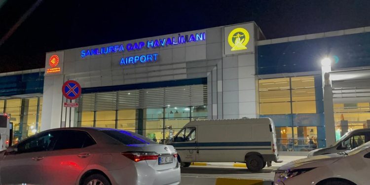 Şanlıurfa’da uçakta bomba ihbarı: 136 yolcu ve 6 mürettebat tahliye edildi