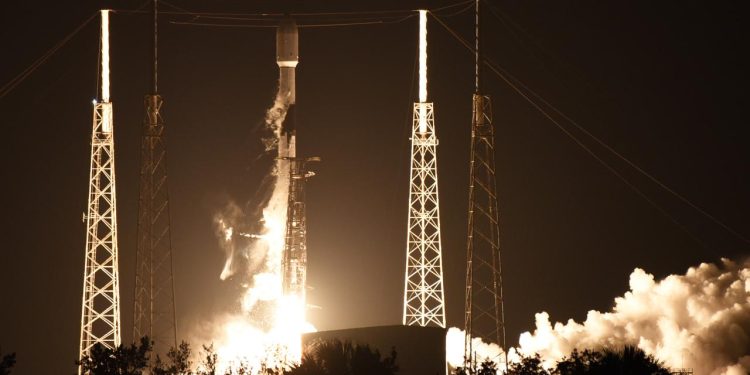 SpaceX’in ilk siyahi kadın komutan liderliğindeki uçuşu ABD hız rekoru kırdı