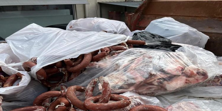 2,6 ton sucukta domuz eti tespit edildi, işletme kapatıldı